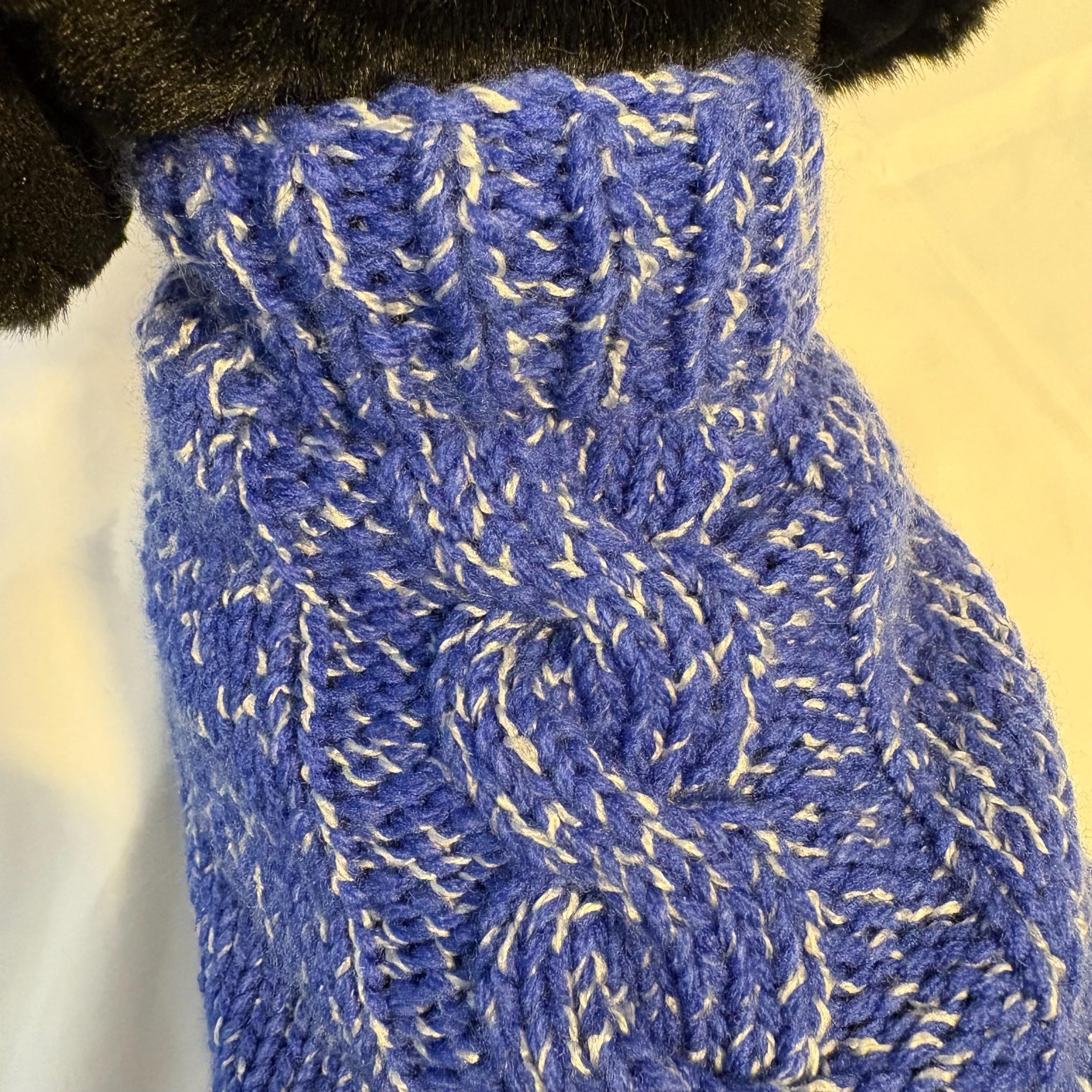 Dog (pet) sweater