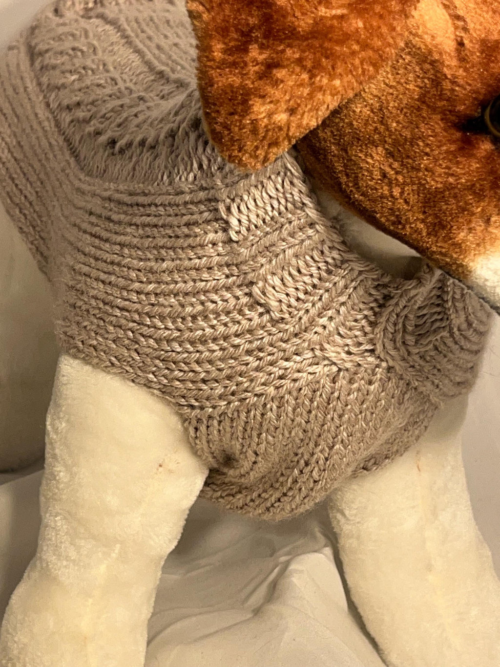 Dog (pet) sweater (size Small - 11-25 lbs)