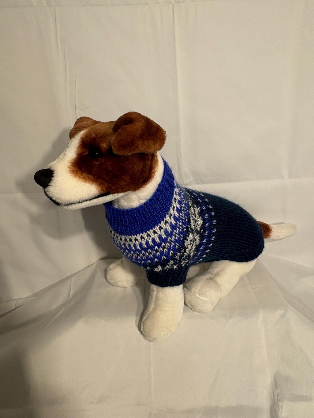 Dog (pet) sweater