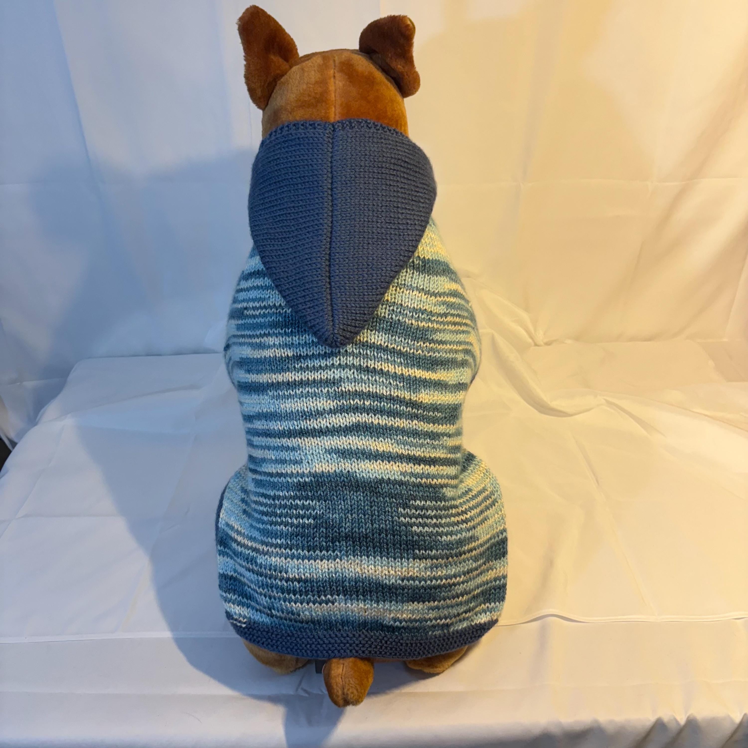 Dog (pet) sweater, X-Large (71-90 lbs)