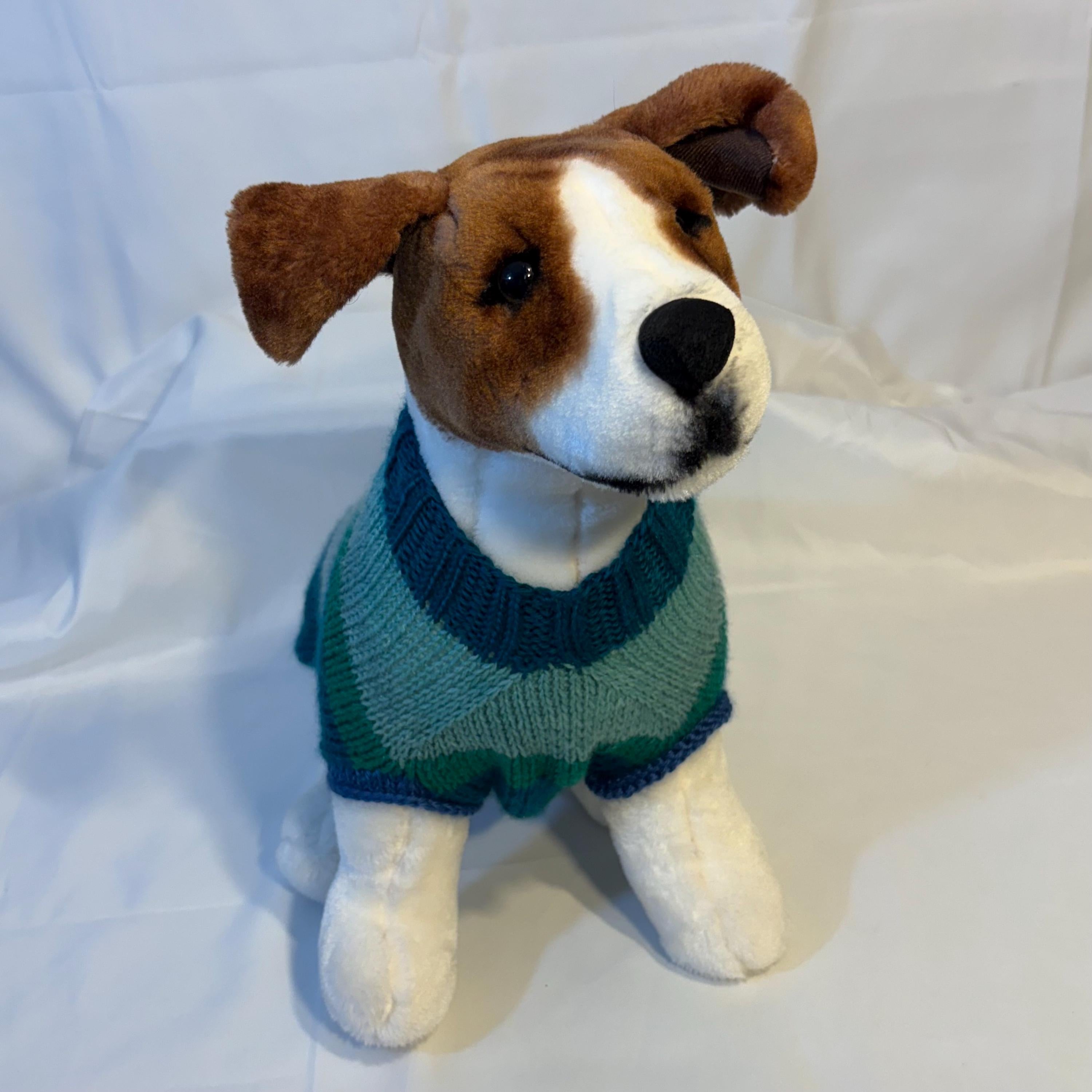 Dog (pet) sweater