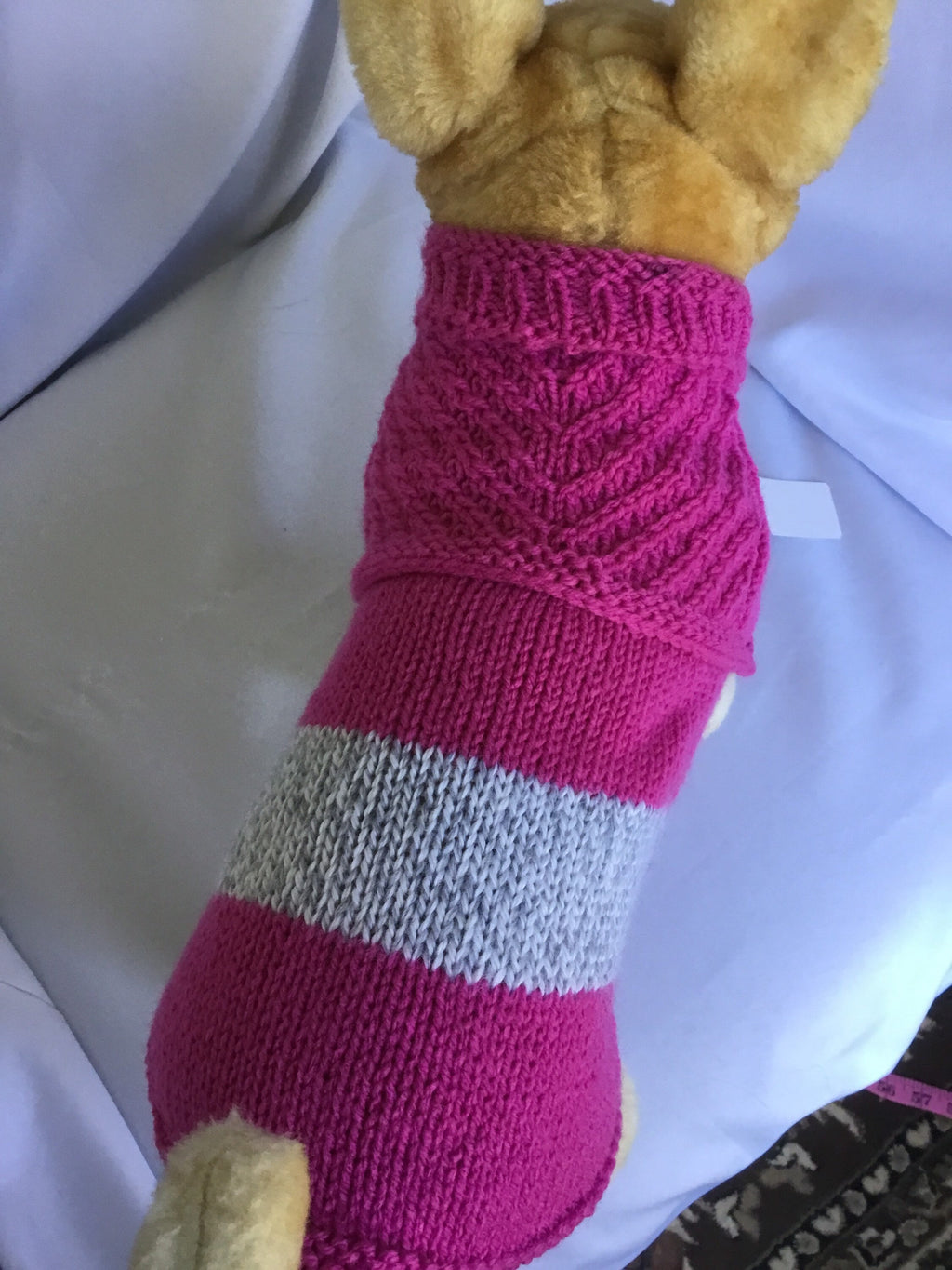 Dog (pet) sweater