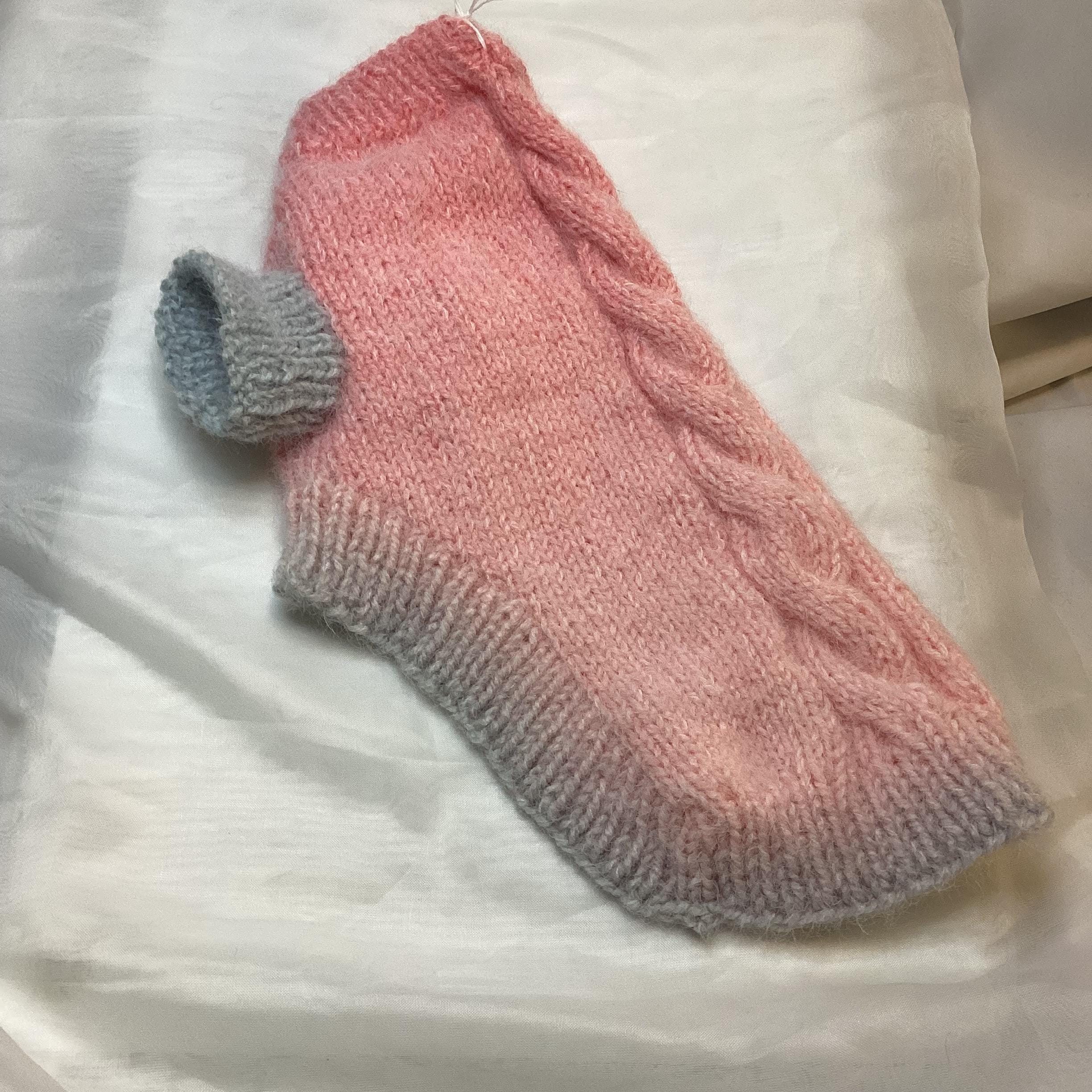 Dog (pet) Sweater, Medium (26-40 lbs)