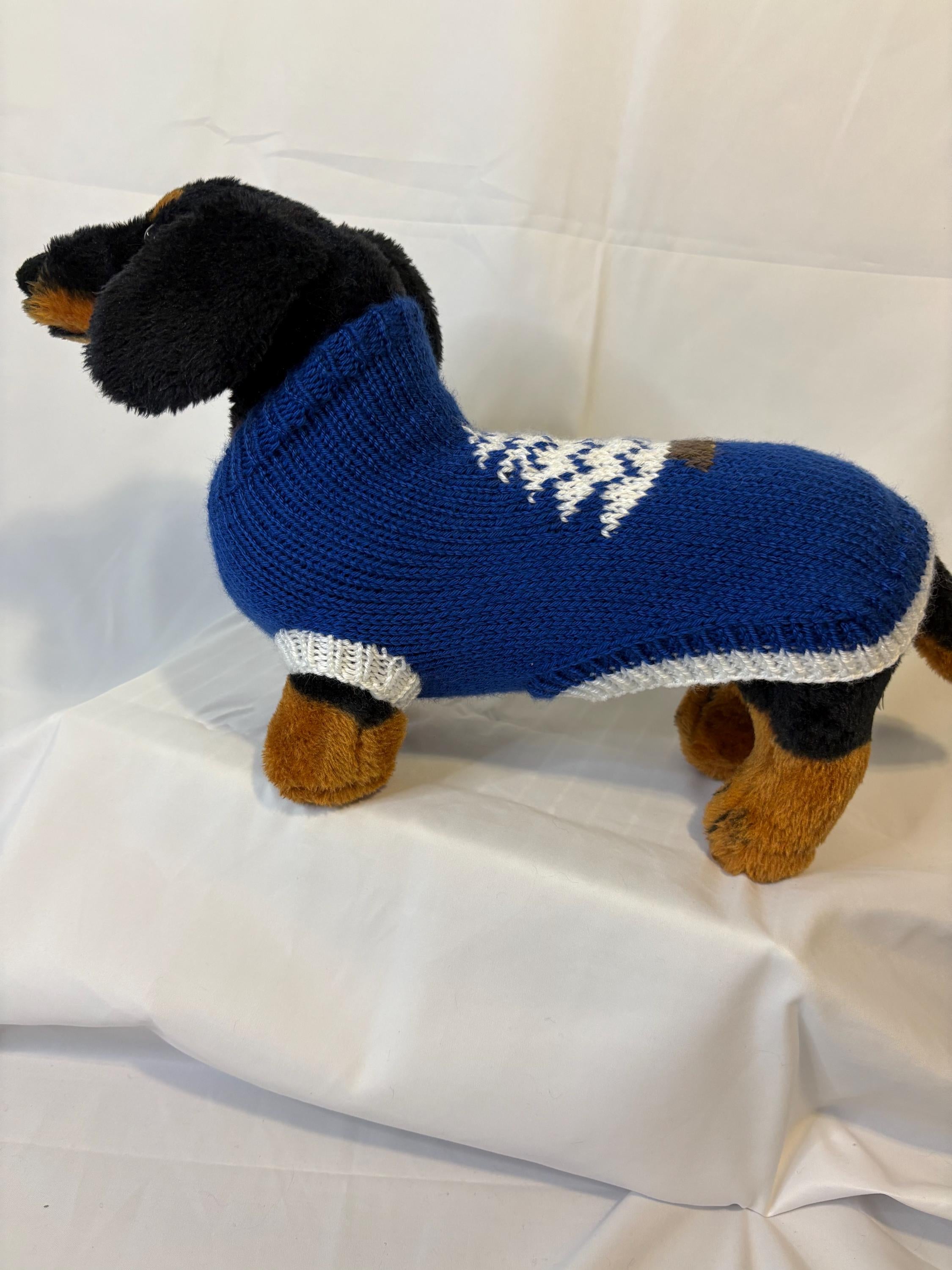Dog (pet) Christmas tree sweater, Small (10-25 lbs)