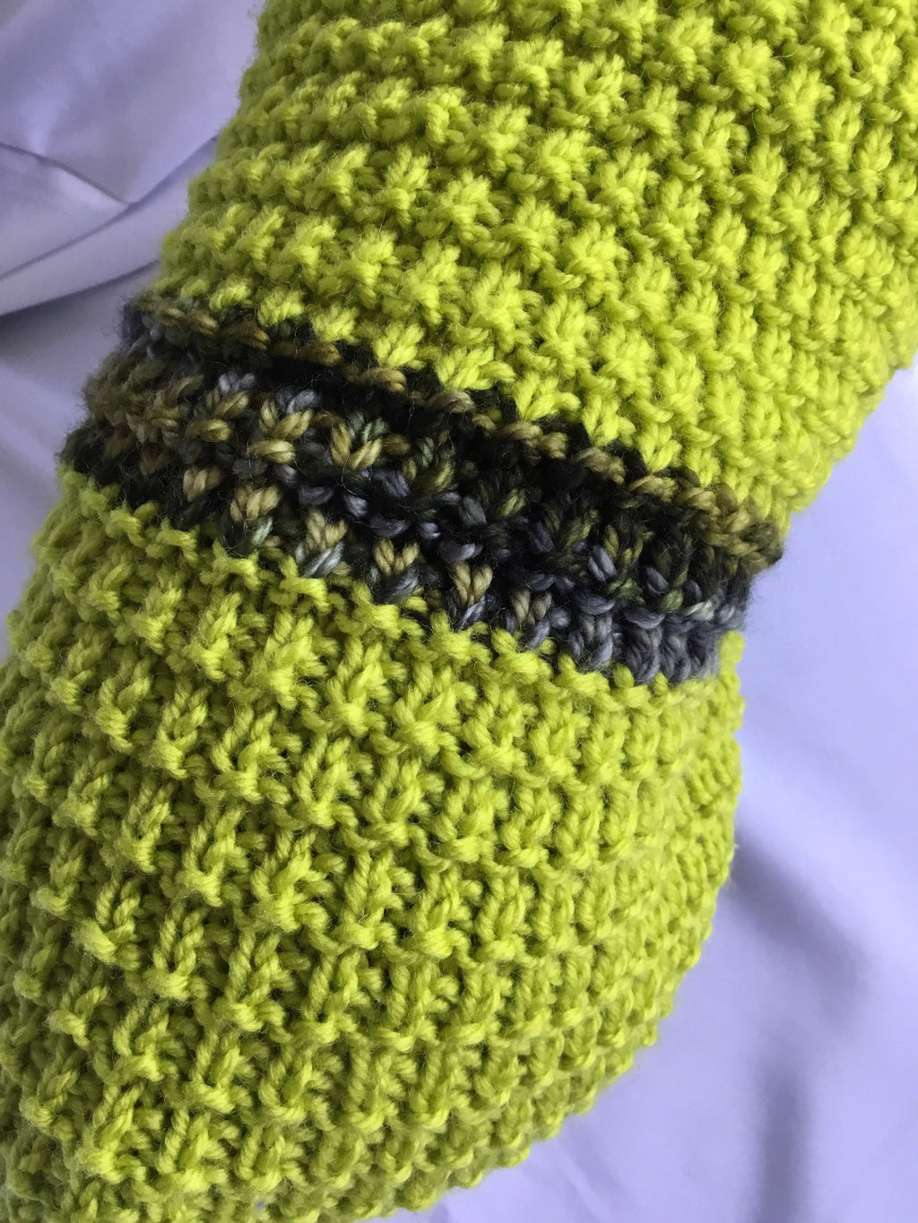 Dog (pet) sweater (Medium)