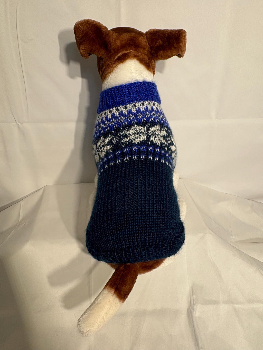 Dog (pet) sweater