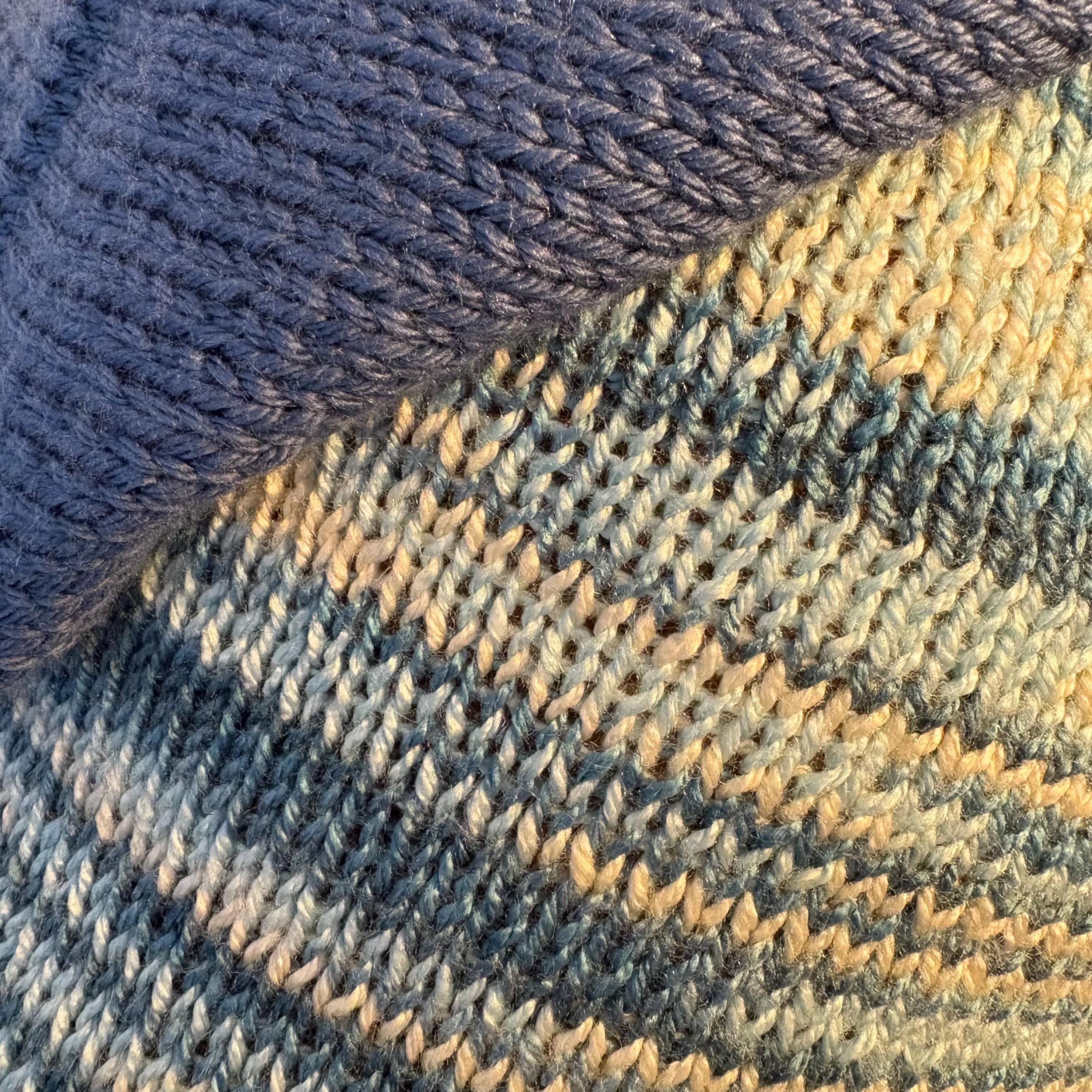 Dog (pet) sweater, X-Large (71-90 lbs)