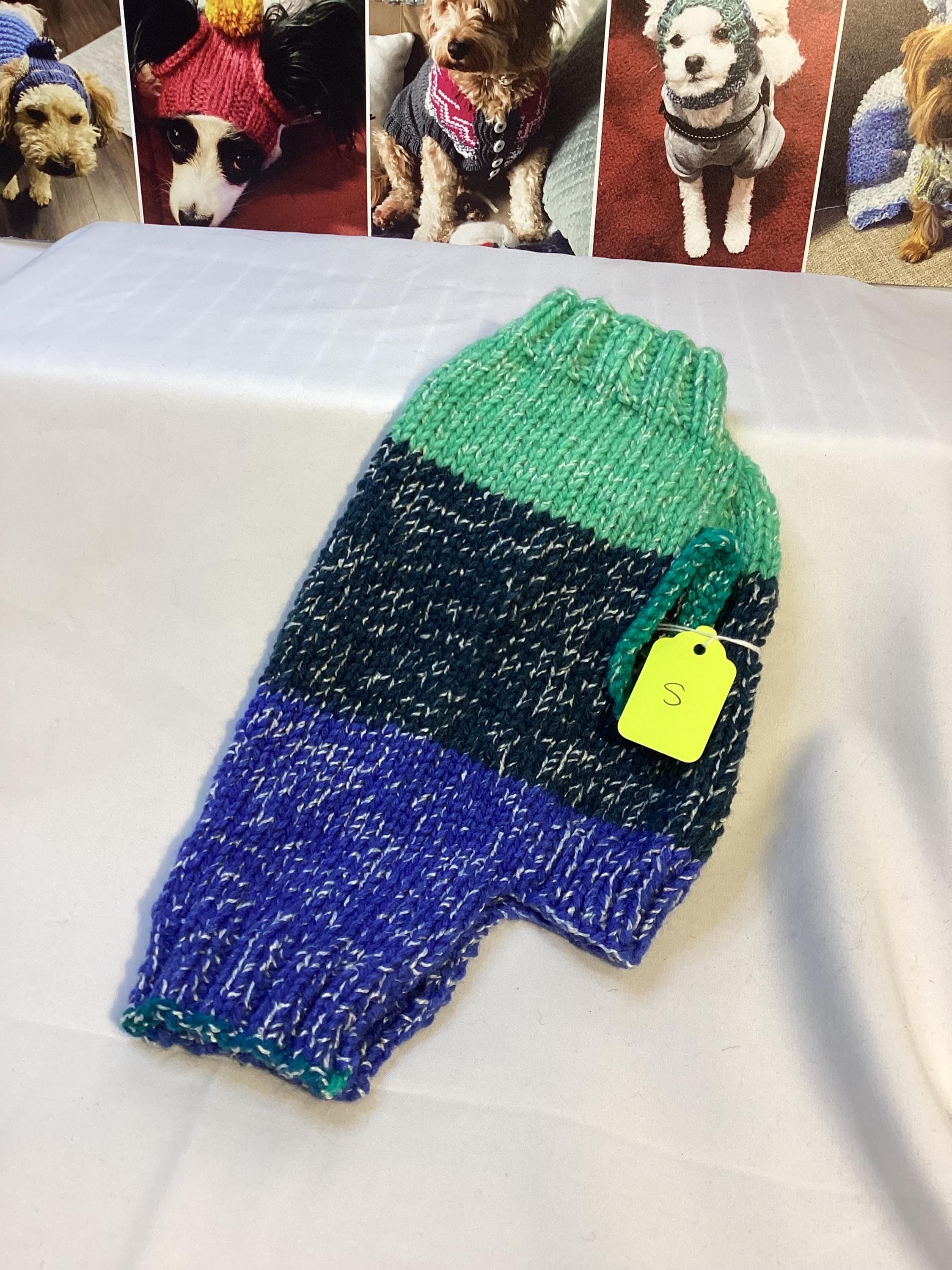 Dog (pet) sweater, Small (10-25 lbs)