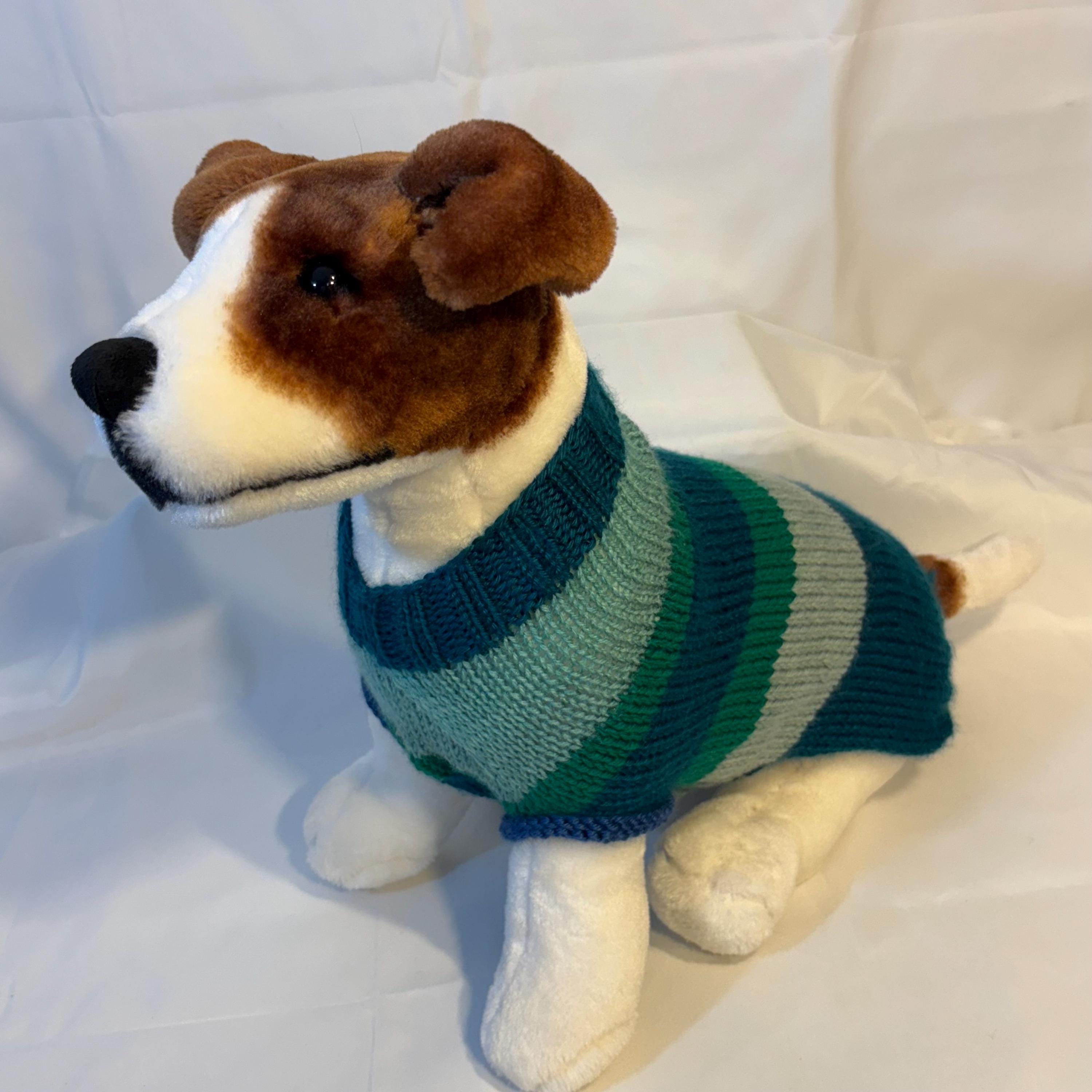 Dog (pet) sweater