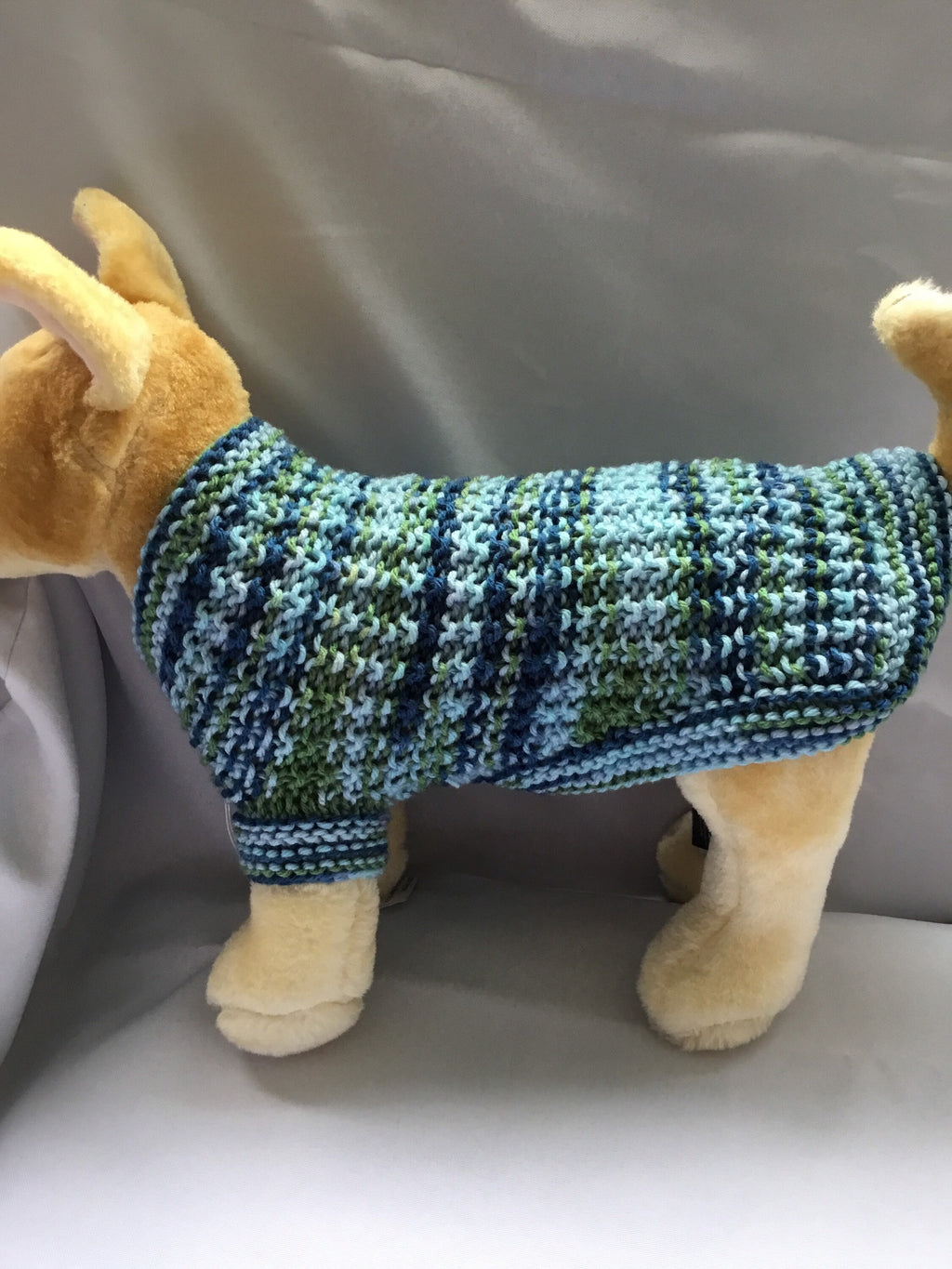 Dog (pet) sweater - size Small